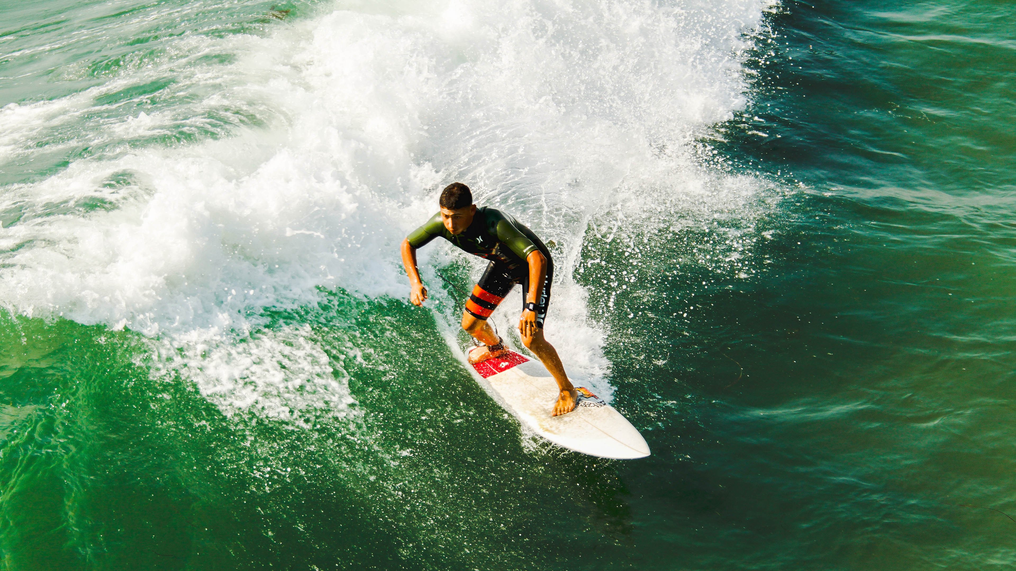 _时尚运动潮流:运动服饰的新宠_,时尚运动服牌子
