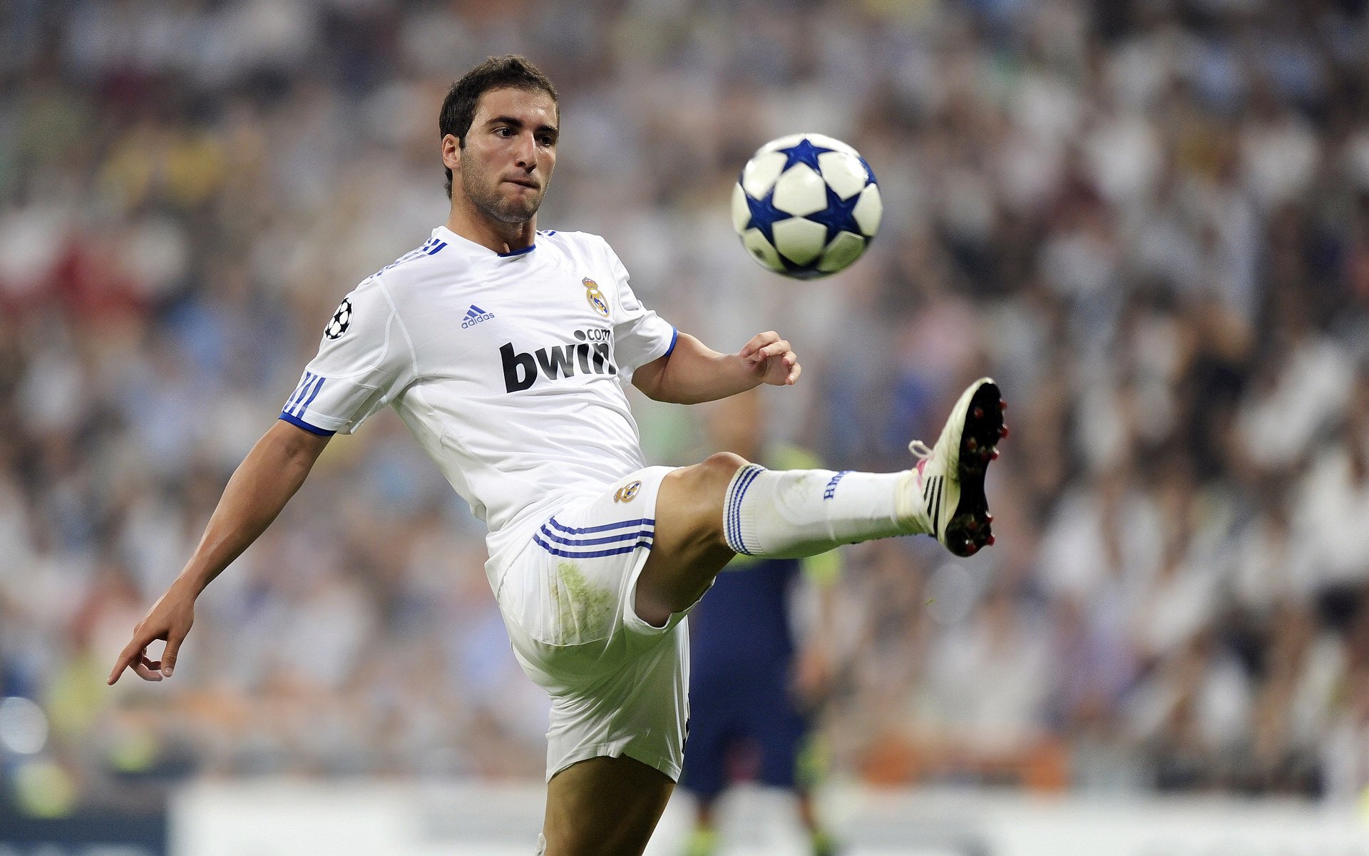 联赛最热球员排行榜：谁的表现最令人期待？，热门球员排行榜